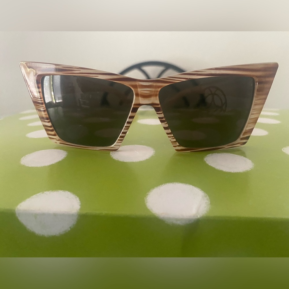 Women’s Stripped Sunglasses